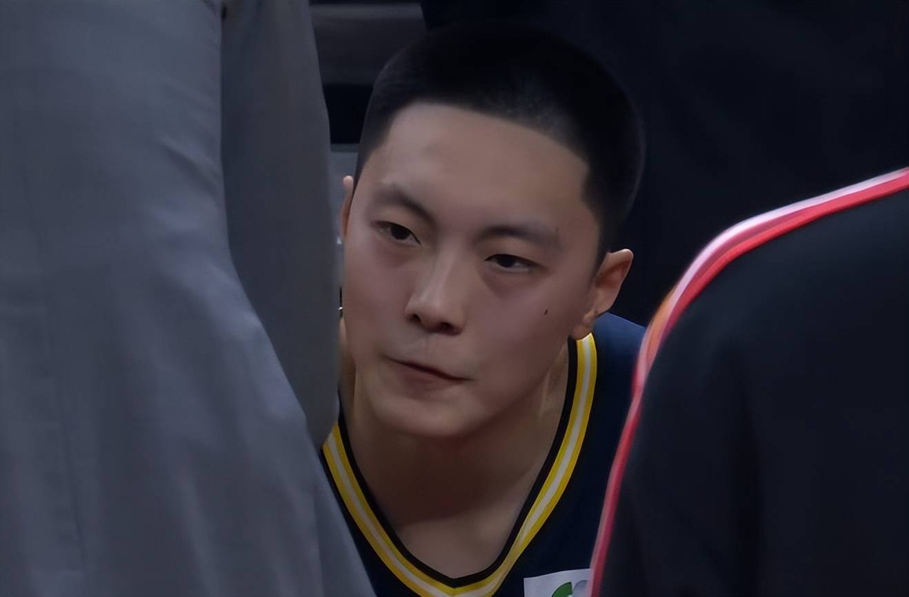 开云电子-这也行？JackeyLove爆冷击败MAD北京国安远射贴柱，Rookie在C9比赛中绝杀的简单介绍